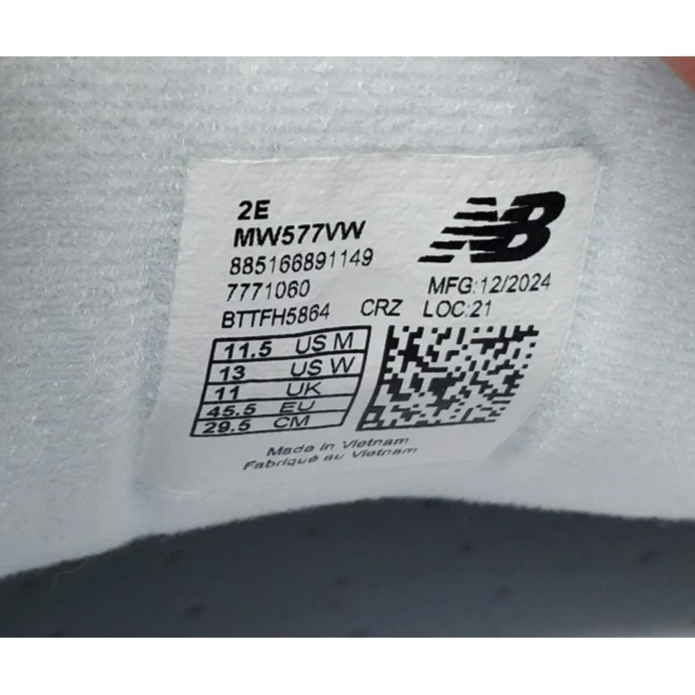 New Balance 577 Shoes Mens 11.5 2E WIDE White Classic Straps Comfort Sneaker